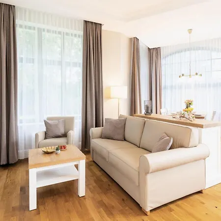 Waldschloss App 4 塞巴特黑灵斯多夫